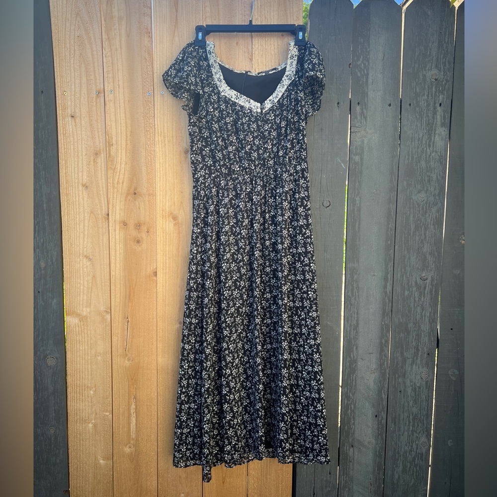 Madewell - Black and White Floral Print Sheer Lined Maxi (Size 2)